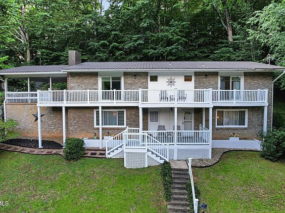 2nd image of 1607 Seward Dr