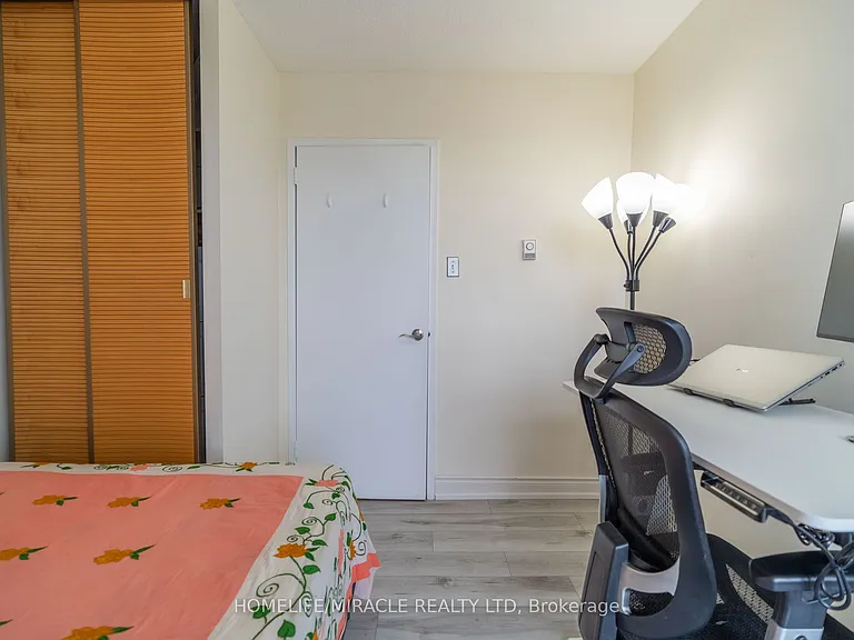 3025 Queen Frederica Dr #807 — Photo 37