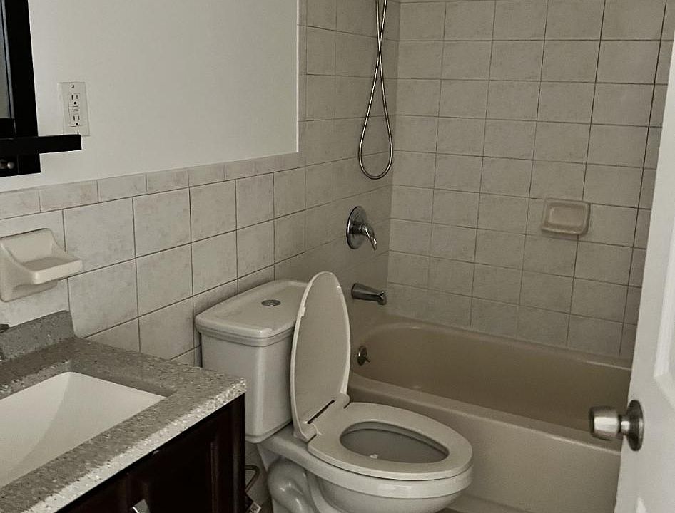 2nd image of 1216 Tinton Ave APT 2