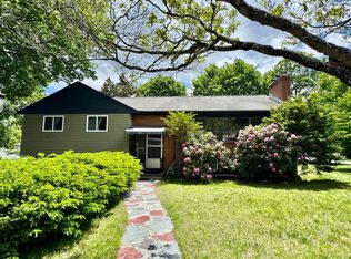 10 Oriole Rd, Wellesley, MA 02481