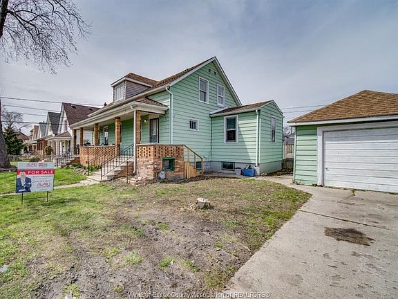 2nd image of 874 Elliott St E #868