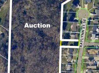 Kaylynn St SE, Massillon, OH 44646