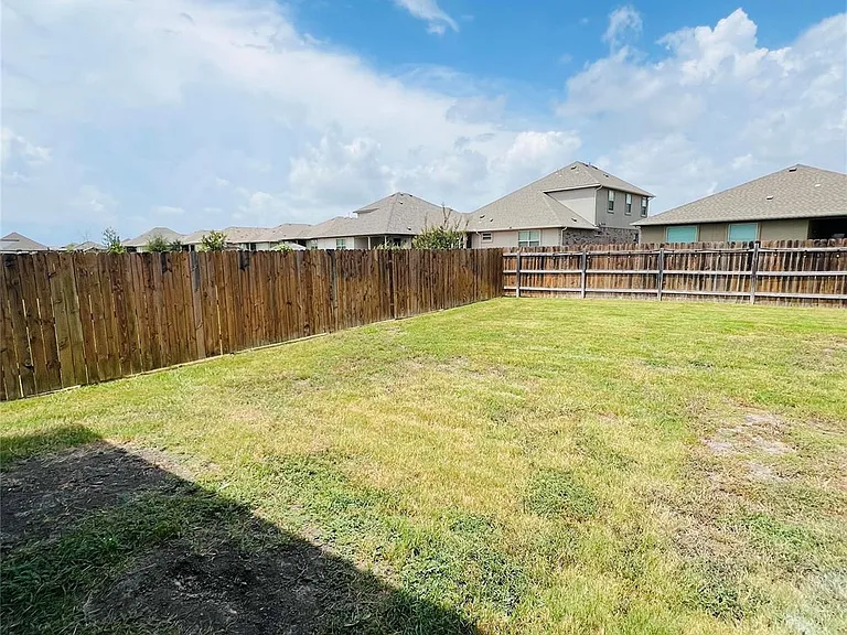 16901 Aventura Ave — Photo 21