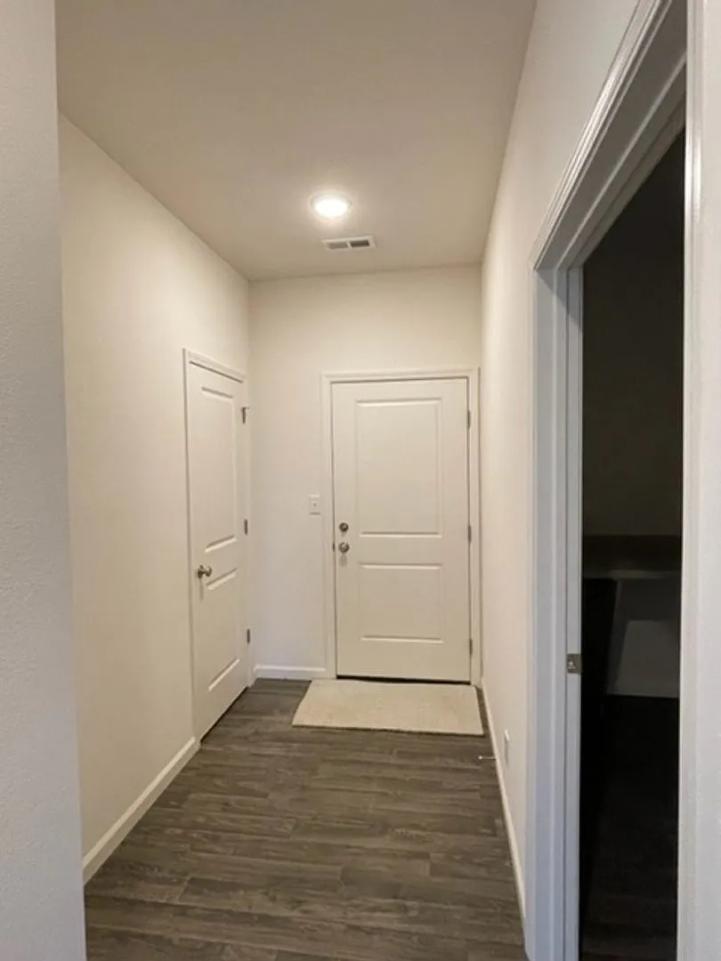 Building Photo - 4793 Dobson Dr
