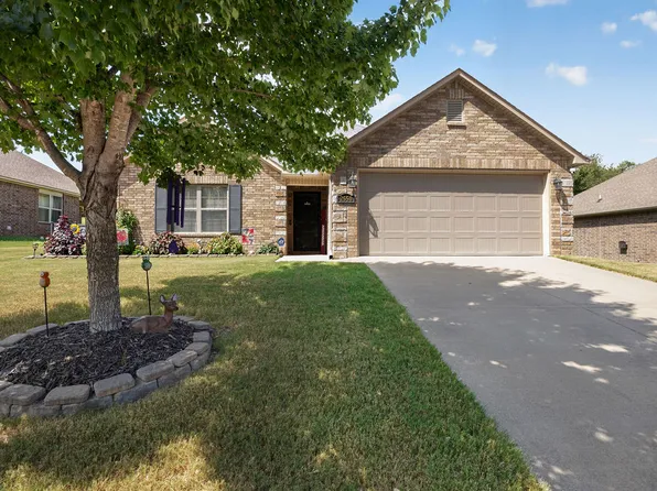 2550 Iron Ave, Farmington, AR 72730