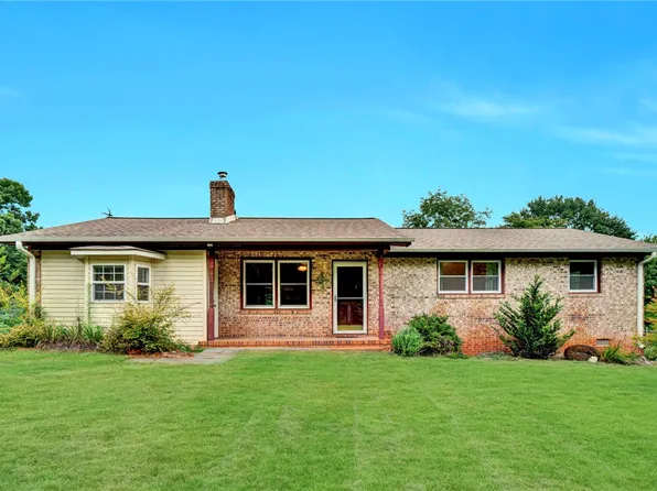 164 Childs Dr, Sunset, SC 29685