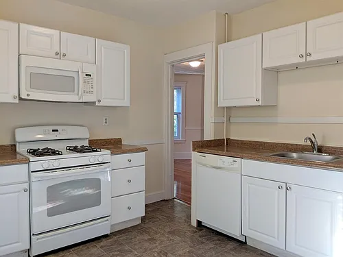18 Sanborn Ave #4 Photo 1