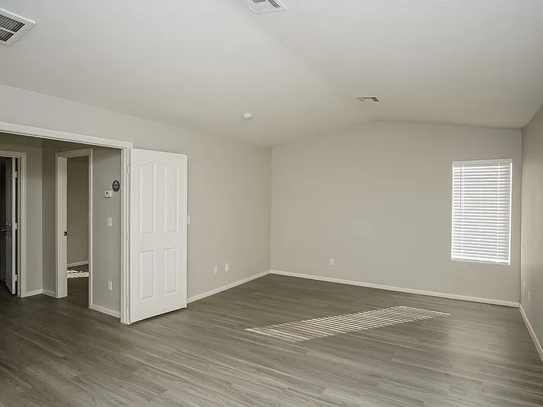 949 Country Skies Ave — Photo 8