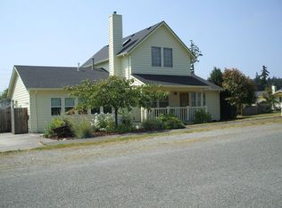 587 NW 1st Ave, Oak Harbor, WA 98277