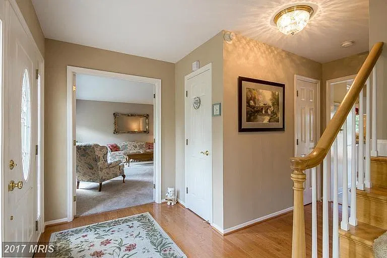 4 bed, 3.5 bath, 3980 sqft, $4,350 — Photo 3