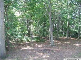 36 Beechwood Ter, Matawan, NJ 07747