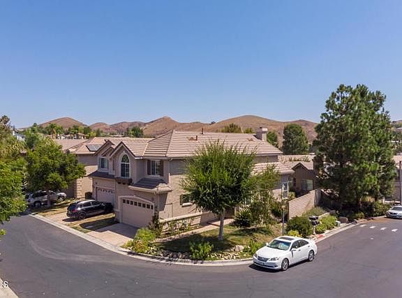 4th image of 2935 Capella Way