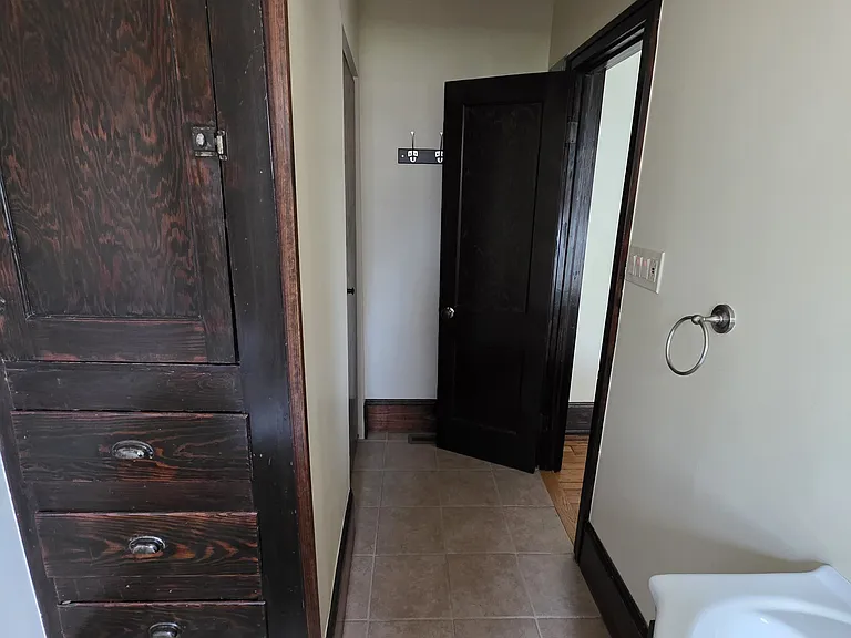 1745 W 31st Pl — Photo 12