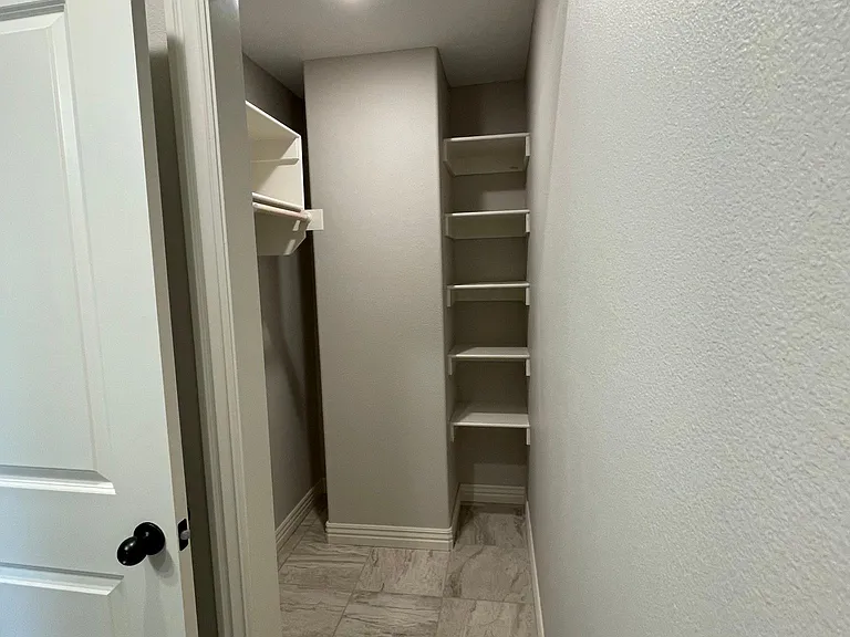 1118 Sheldon Dr #B — Photo 15