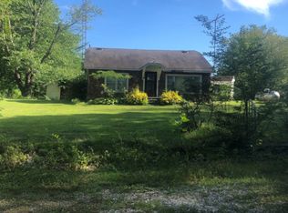 35 Madison St, Nebo, KY 42441