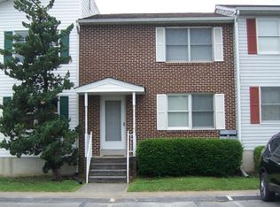 32 Waldeck Ct, Inwood, WV 25428