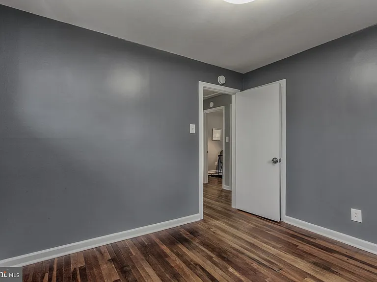 1114 Highwood Rd — Photo 27