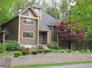 21 River Vw, Avon, CT 06001