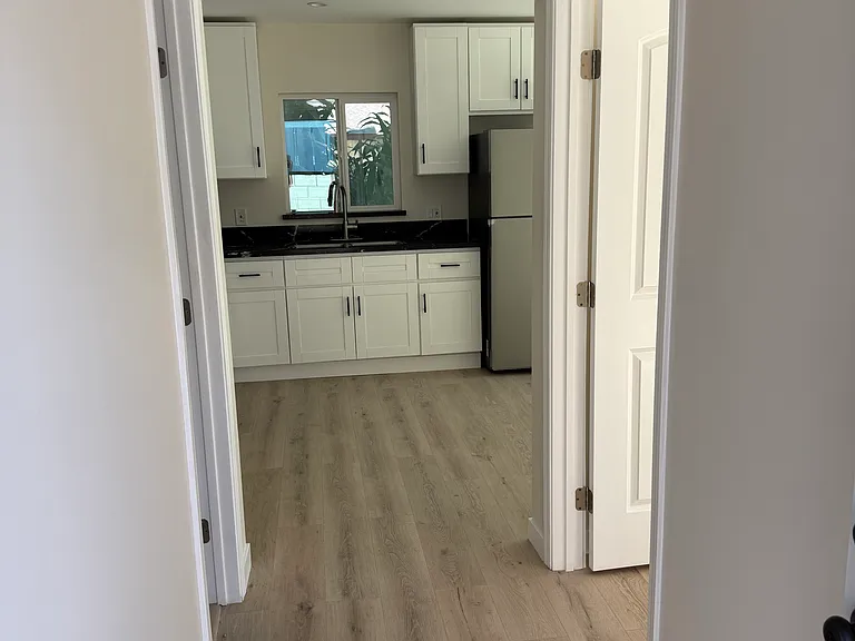 7758 N Owensmouth Ave #7758 — Photo 6