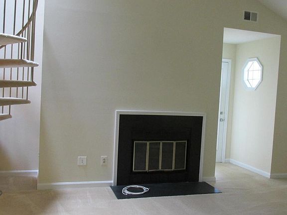 5th image of 6090B Essex House Sq