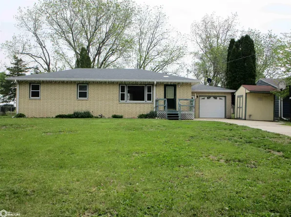 1606 Crescent Dr, Iowa Falls, IA 50126