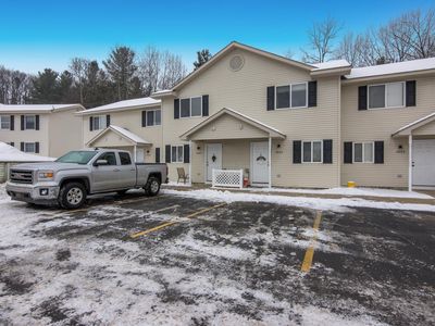 3801 Vale Dr, Traverse City, MI, 49686