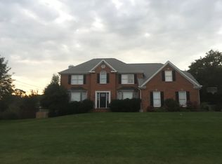 303 Shadow Walk Dr, Chattanooga, TN 37421