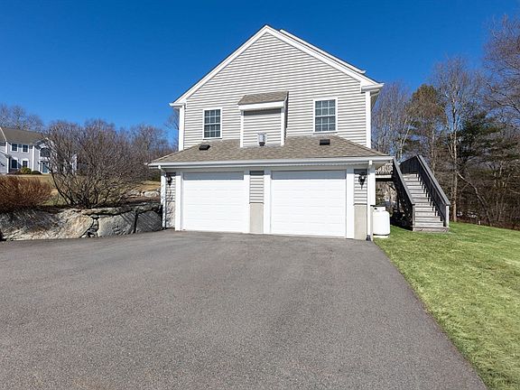 5th image of 2681 Courtlyn Rd