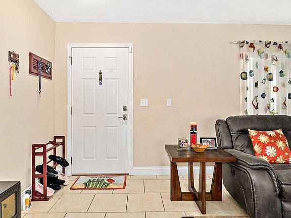 4th image of 88 Brunswick Ln