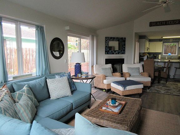 3rd image of 215 Coronado Dr