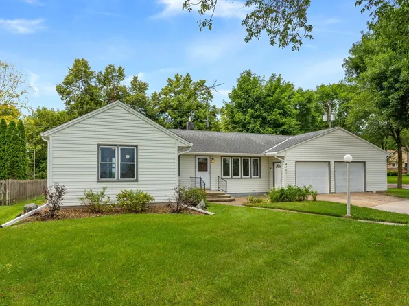 410 Kingsley St S, Winsted, MN 55395