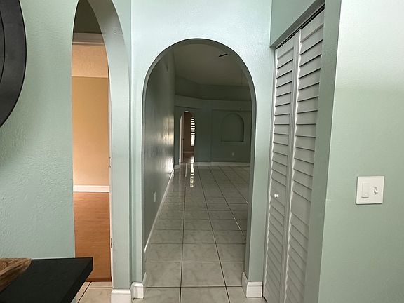 5th image of 3637 SW Bonwold St