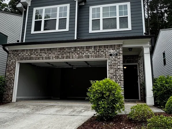 30 Laurel Dr E, Dawsonville, GA 30534