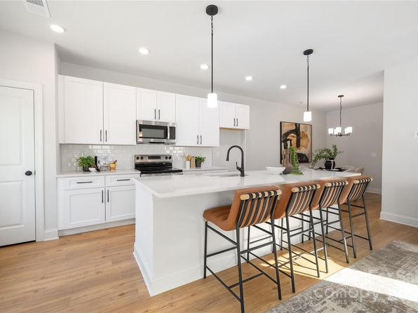 4821 Victoria Ave, Charlotte, NC 28269