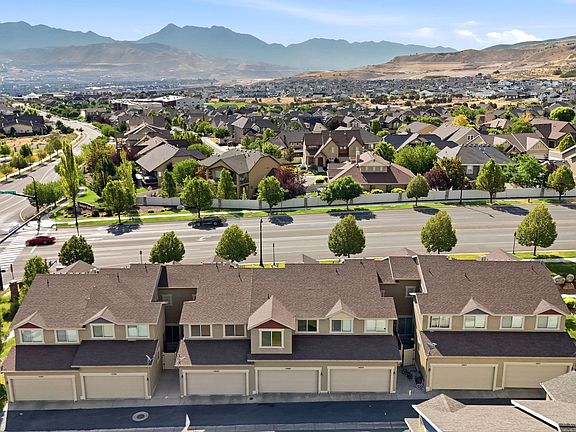 4th image of 14599 Auroral Way