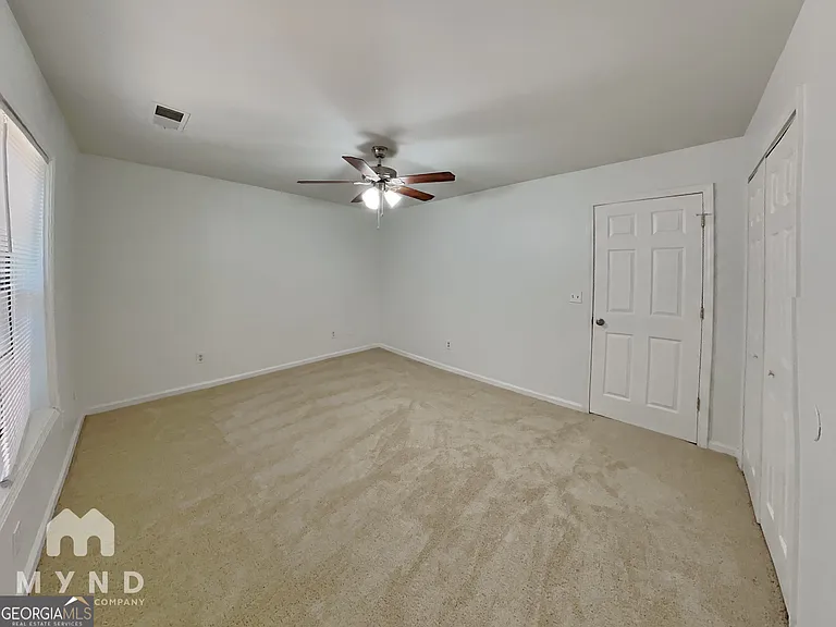 1963 Whitehall Forest Ct SE — Photo 8