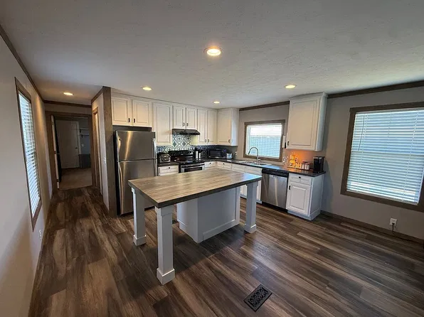 4937 Stuart Rd Trailer 329, Denton, TX 76207