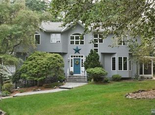 81 Poplar Rd, Wayne, NJ 07470