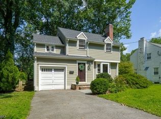 102 Chatham St, Chatham, NJ 07928