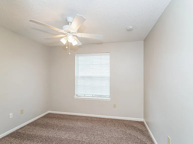 3268 Avalon Dr — Photo 14