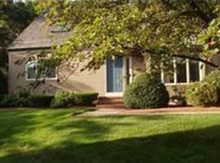 27 Potter Pond, Lexington, MA 02421