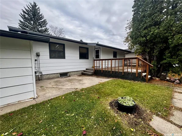 542 Parkview ROAD, Yorkton, SK S3N 2L7