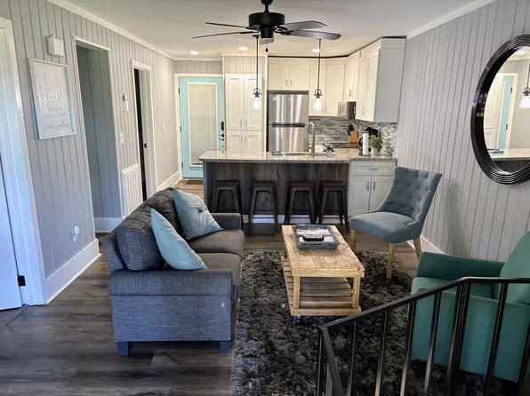 700 Captains Cove Ct Unit 7, Salem, SC 29676