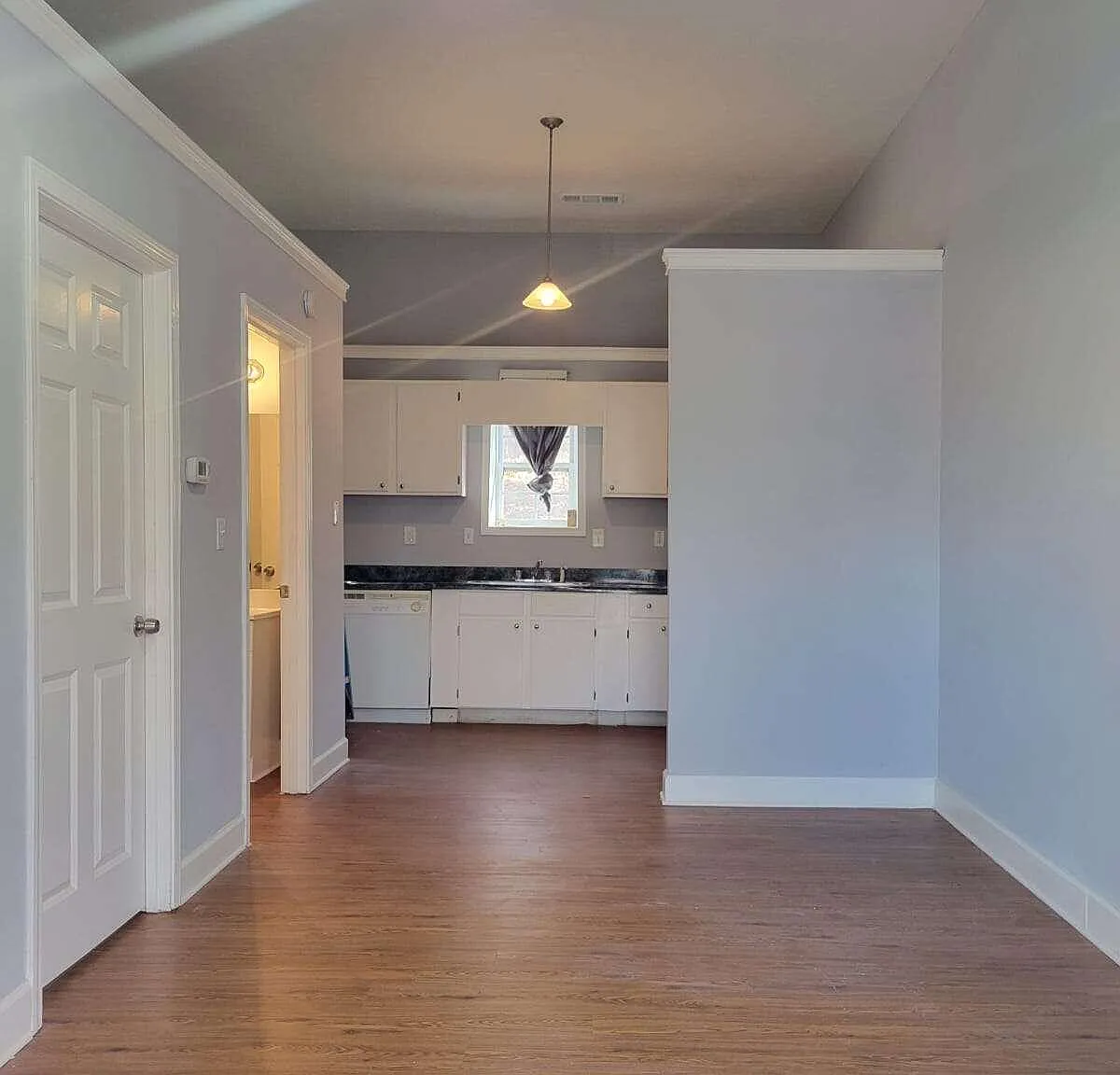 1 bed, 1.0 bath, $1,295 — Photo 3