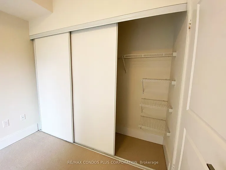 560 Front St W #325 — Photo 14