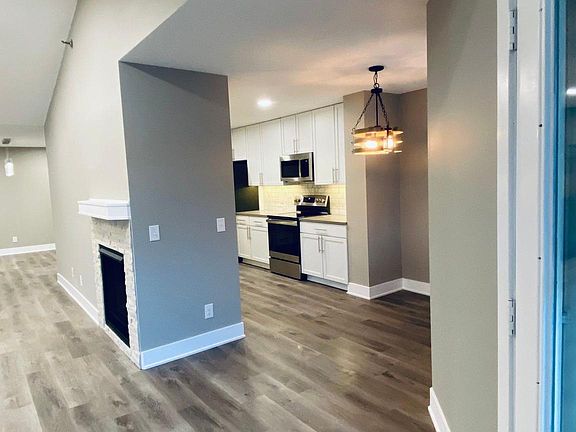 3rd image of 2595 Heritage Dr