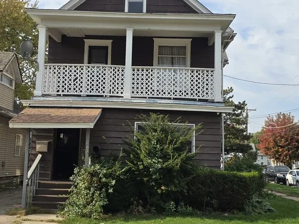 511 Jackson St, Aurora, IL 60505