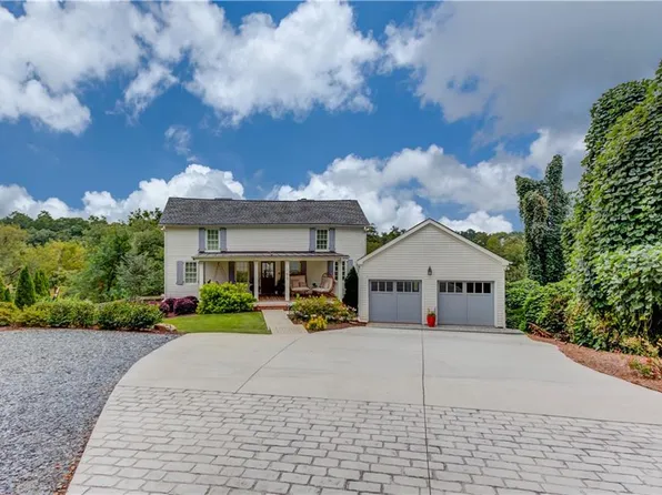 153 Sloan St, Roswell, GA 30075