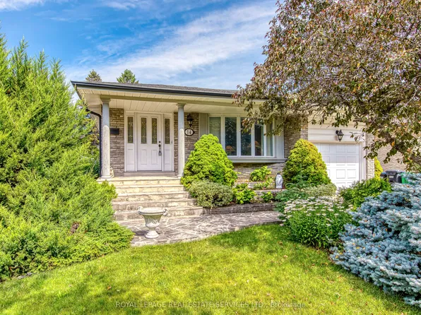 14 Governor Grove Cres, Brampton, ON L6Y 1A6