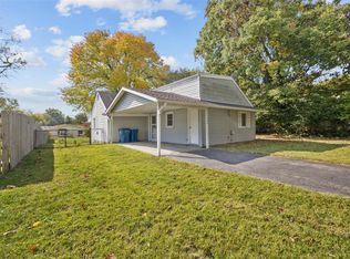 11944 Kentwood Dr, Maryland Heights, MO 63043
